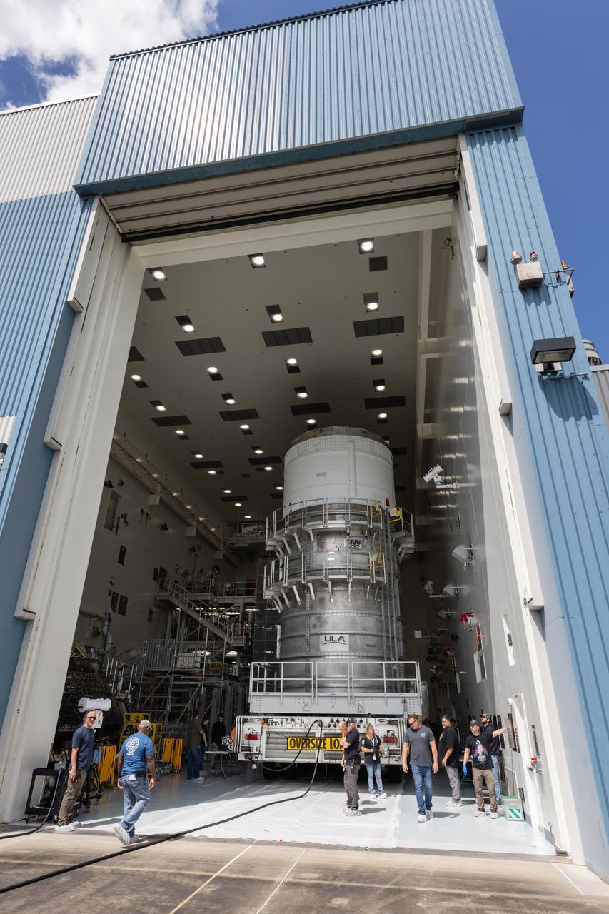 Teams with NASA’s Exploration Ground Systems Program transport the upper stage for the agency’s Artemis II SLS (Space Launch System) rocket from the Multi-Payload Processing Facility (MPPF) at NASA’s Kennedy Space Center in Florida to the spaceport’s Vehicle Assembly Building on Wednesday, April 16, 2025. Technicians fueled the SLS upper stage, known as the interim cryogenic propulsion stage, with hydrazine for its reaction control system at the MPPF and will now integrate the four-story propulsion system with SLS rocket elements atop mobile launcher 1.
