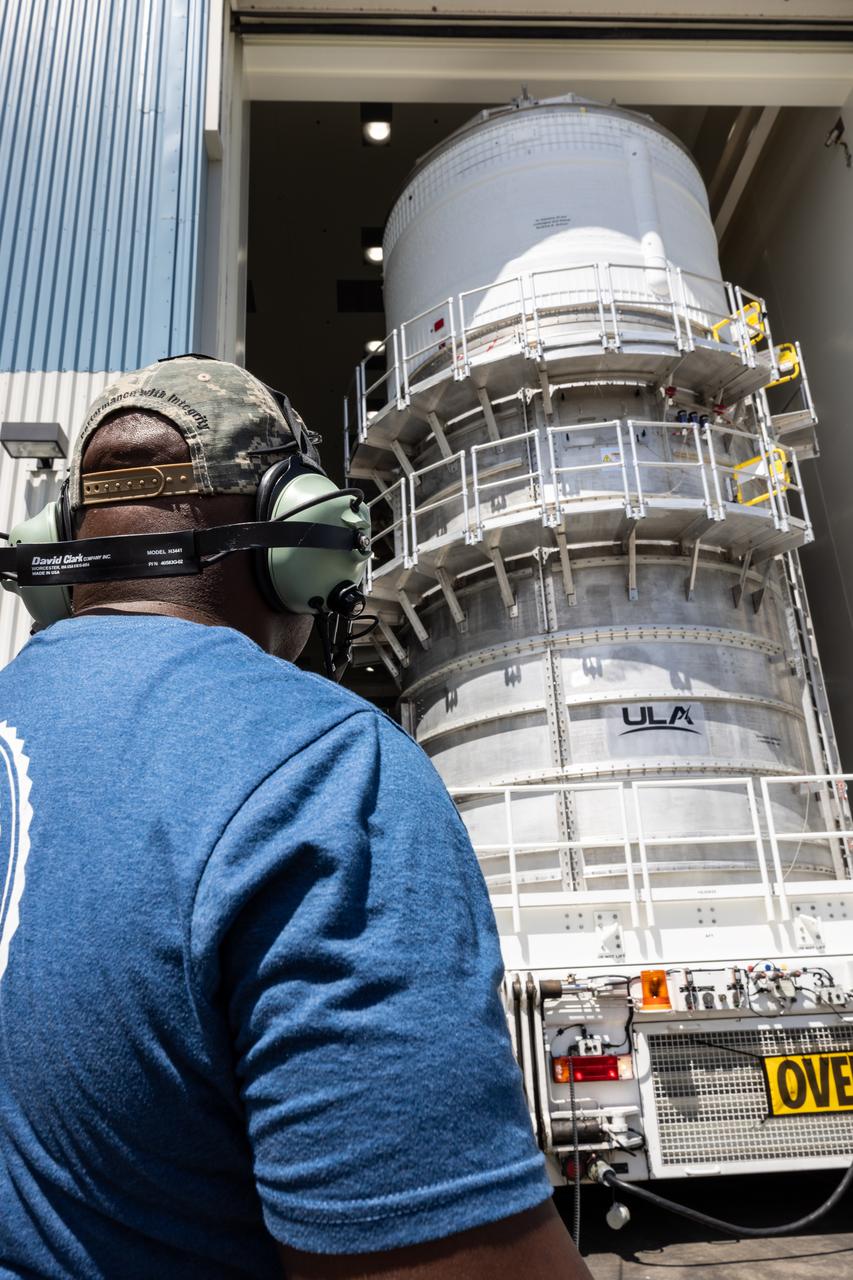 Teams with NASA’s Exploration Ground Systems Program transport the upper stage for the agency’s Artemis II SLS (Space Launch System) rocket from the Multi-Payload Processing Facility (MPPF) at NASA’s Kennedy Space Center in Florida to the spaceport’s Vehicle Assembly Building on Wednesday, April 16, 2025. Technicians fueled the SLS upper stage, known as the interim cryogenic propulsion stage, with hydrazine for its reaction control system at the MPPF and will now integrate the four-story propulsion system with SLS rocket elements atop mobile launcher 1.
