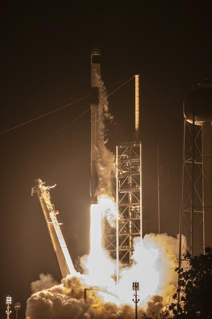 NASA image: NASA's SpaceX CRS-32 Launch