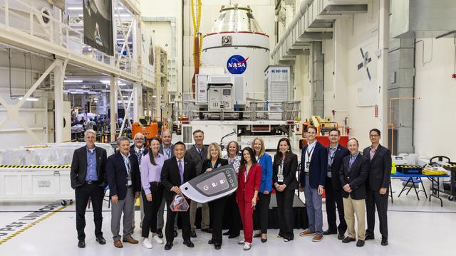 NASA image: Artemis II Presentation and Group Photos