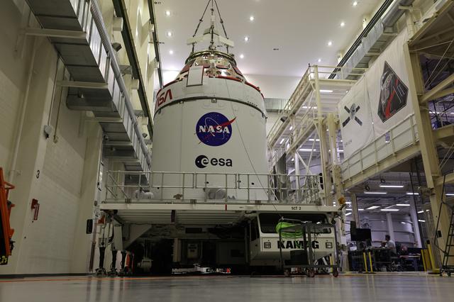 NASA image: Artemis II Orion DD250-Lift Op inside IOZ 