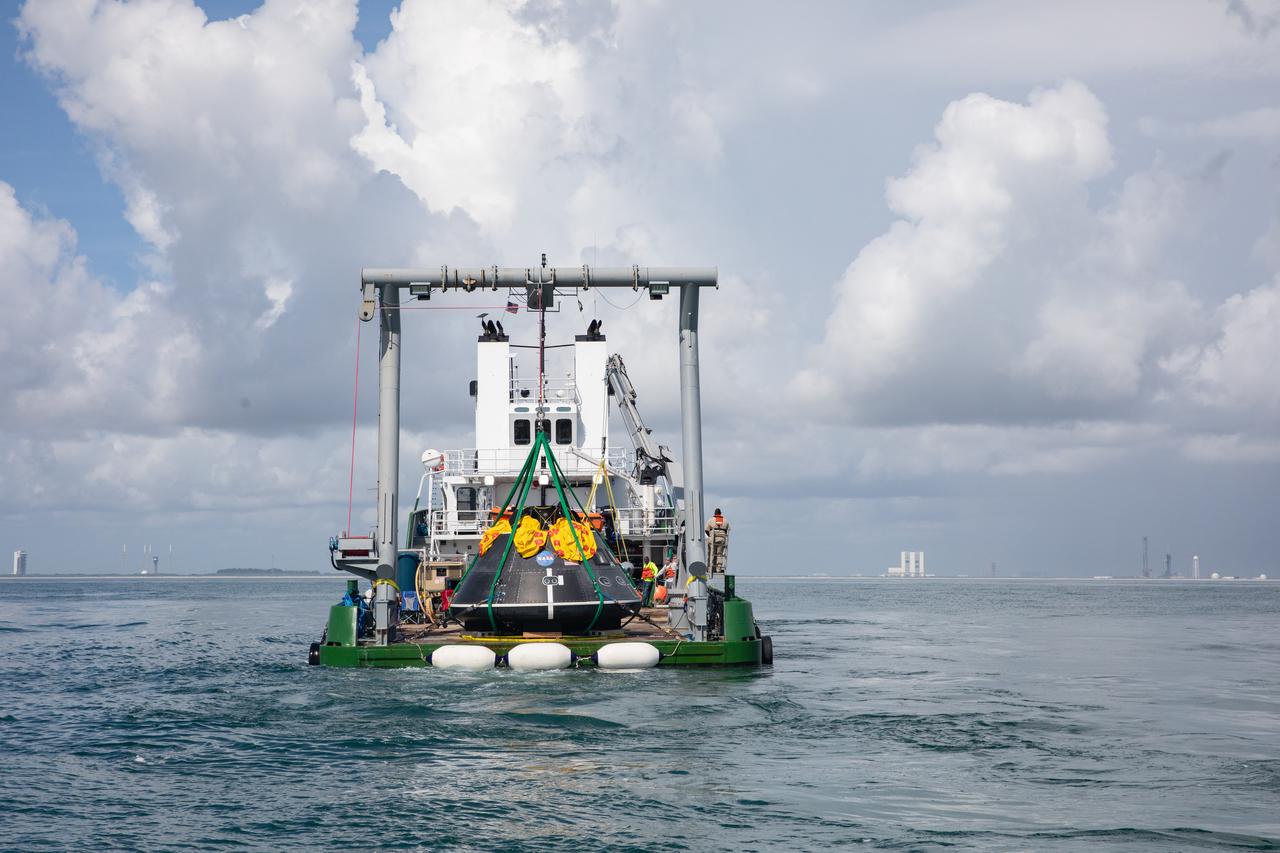 Teams with NASA and the Department of Defense (DoD) rehearse recovery procedures for a launch pad abort scenario off the coast of Florida near the agency’s Kennedy Space Center on Wednesday, June 11, 2025. Utilizing mannequin crew members inside the Crew Module Test Article (CMTA) – a full-scale mockup of the Orion spacecraft – the simulations practiced abort timelines and joint NASA and DoD recovery procedures supported by Artemis II launch and flight control teams, as NASA prepares to send four astronauts around the Moon and back next year as part of the agency’s first crewed Artemis mission.