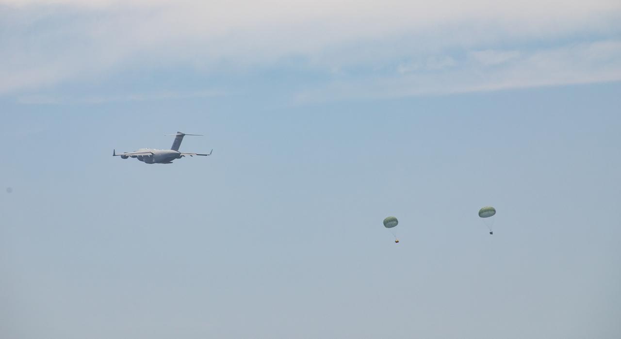 Teams with NASA and the Department of Defense (DoD) rehearse recovery procedures for an ascent abort scenario off the coast of Florida near the agency’s Kennedy Space Center on Thursday, June 12, 2025. Utilizing mannequin crew members inside the Crew Module Test Article (CMTA) – a full-scale mockup of the Orion spacecraft – the simulations practiced abort timelines and joint NASA and DoD recovery procedures supported by Artemis II launch and flight control teams, as NASA prepares to send four astronauts around the Moon and back next year as part of the agency’s first crewed Artemis mission.