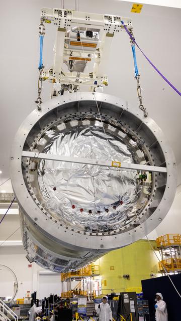 NASA image: NG-23 Spacecraft Lift in SSPF