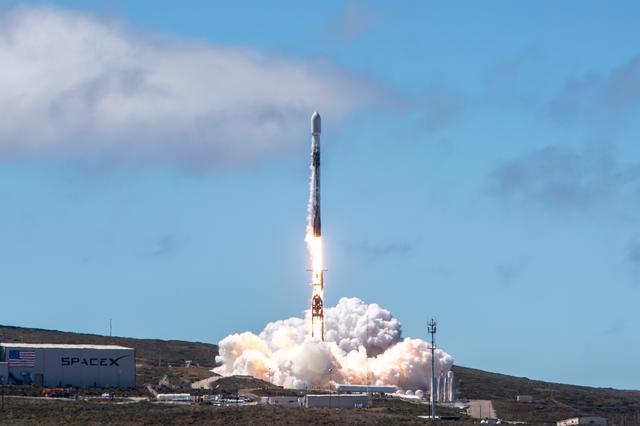 NASA image: NASA/SpaceX TRACERS Launch