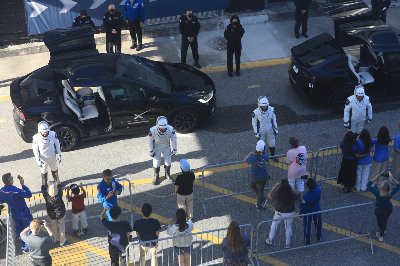 NASA’s SpaceX Crew-11 crew members wave to family and friends as they prepare to depart the Neil A. Armstrong Operations and Checkout Building at the agency’s Kennedy Space Center in Florida for nearby Launch Complex 39A for launch of Crew-11 on Thursday, July 31, 2025, during the first attempt of NASA’s SpaceX Crew-11 mission to the International Space Station. NASA astronauts Zena Cardman and Mike Fincke, along with JAXA (Japan Aerospace Exploration Agency) astronaut Kimiya Yui and Roscosmos cosmonaut Oleg Platonov, are scheduled to lift off aboard SpaceX’s Dragon spacecraft and Falcon 9 rocket for its second attempt at 11:43 a.m. EDT Friday, Aug. 1, 2025, from Launch Complex 39A at NASA Kennedy.