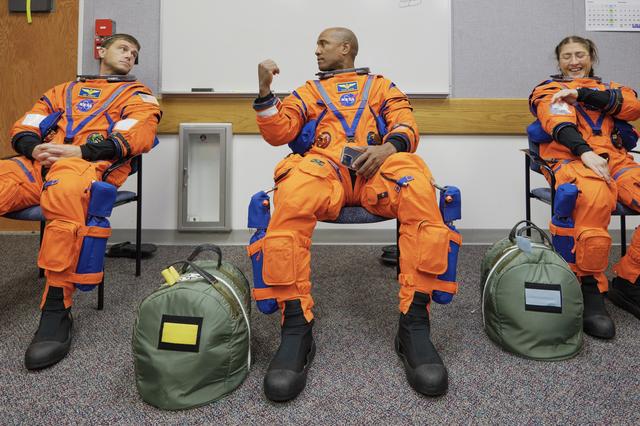 Artemis II Suit Crew Test and CEIT