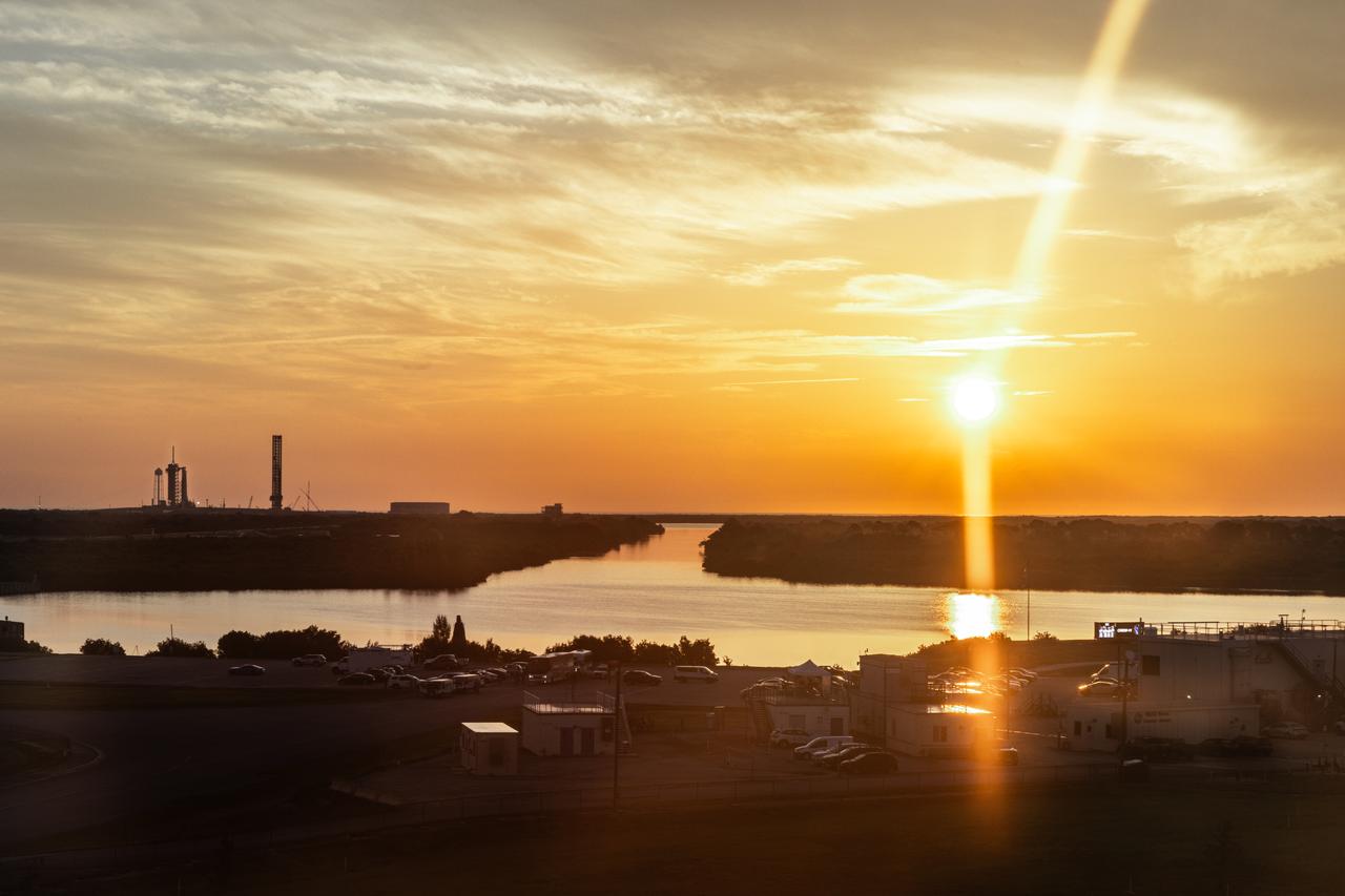 A SpaceX Falcon 9 rocket with the company’s Dragon spacecraft on top is seen during sunrise on the launch pad at Launch Complex 39A at Kennedy Space Center in Florida on Friday, Aug. 1, 2025, during the second launch attempt of NASA’s SpaceX Crew-11. The mission will send NASA astronauts Zena Cardman and Mike Fincke, along with JAXA (Japan Aerospace Exploration Agency) astronaut Kimiya Yui and Roscosmos cosmonaut Oleg Platonov, to the International Space Station aboard SpaceX’s Dragon spacecraft and Falcon 9 at 11:43 a.m. EDT from NASA Kennedy’s Launch Complex 39A.