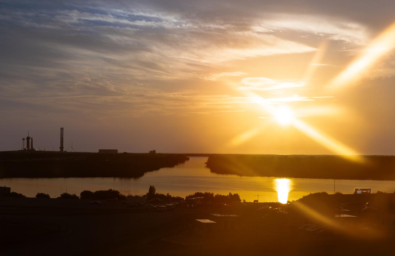 A SpaceX Falcon 9 rocket with the company’s Dragon spacecraft on top is seen during sunrise on the launch pad at Launch Complex 39A at Kennedy Space Center in Florida on Friday, Aug. 1, 2025, during the second launch attempt of NASA’s SpaceX Crew-11. The mission will send NASA astronauts Zena Cardman and Mike Fincke, along with JAXA (Japan Aerospace Exploration Agency) astronaut Kimiya Yui and Roscosmos cosmonaut Oleg Platonov, to the International Space Station aboard SpaceX’s Dragon spacecraft and Falcon 9 at 11:43 a.m. EDT from NASA Kennedy’s Launch Complex 39A.