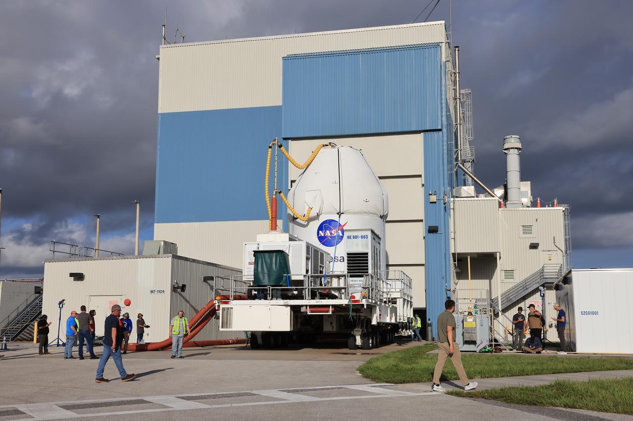 Crews prepare to move NASA’s Artemis II Orion spacecraft from the Multi-Payload Processing Facility to the Launch Abort System Facility at the agency’s Kennedy Space Center in Florida on Sunday, Aug. 10, 2025. Technicians will integrate Orion with its 44-foot-tall launch abort system designed to carry the crew to safety in the event of an emergency during launch or ascent atop the SLS (Space Launch System) rocket. The Artemis II test flight will send NASA astronauts Reid Wiseman, Victor Glover, and Christina Koch, and CSA (Canadian Space Agency) astronaut Jeremy Hansen around the Moon and return them safely back home.