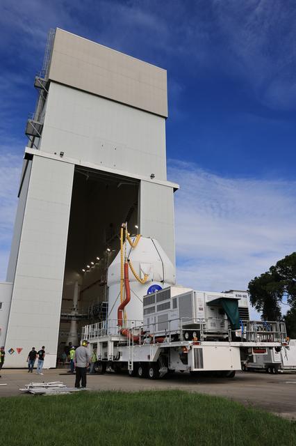 NASA image: Artemis II Orion move from the MPPF to the LASF