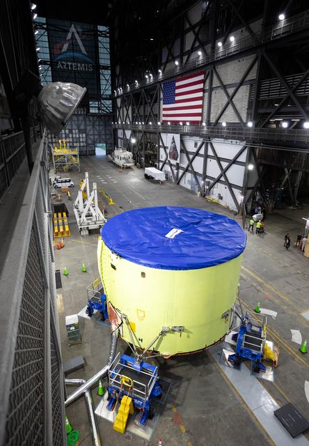 Artemis IV Engine Section in the VAB Transfer Aisle