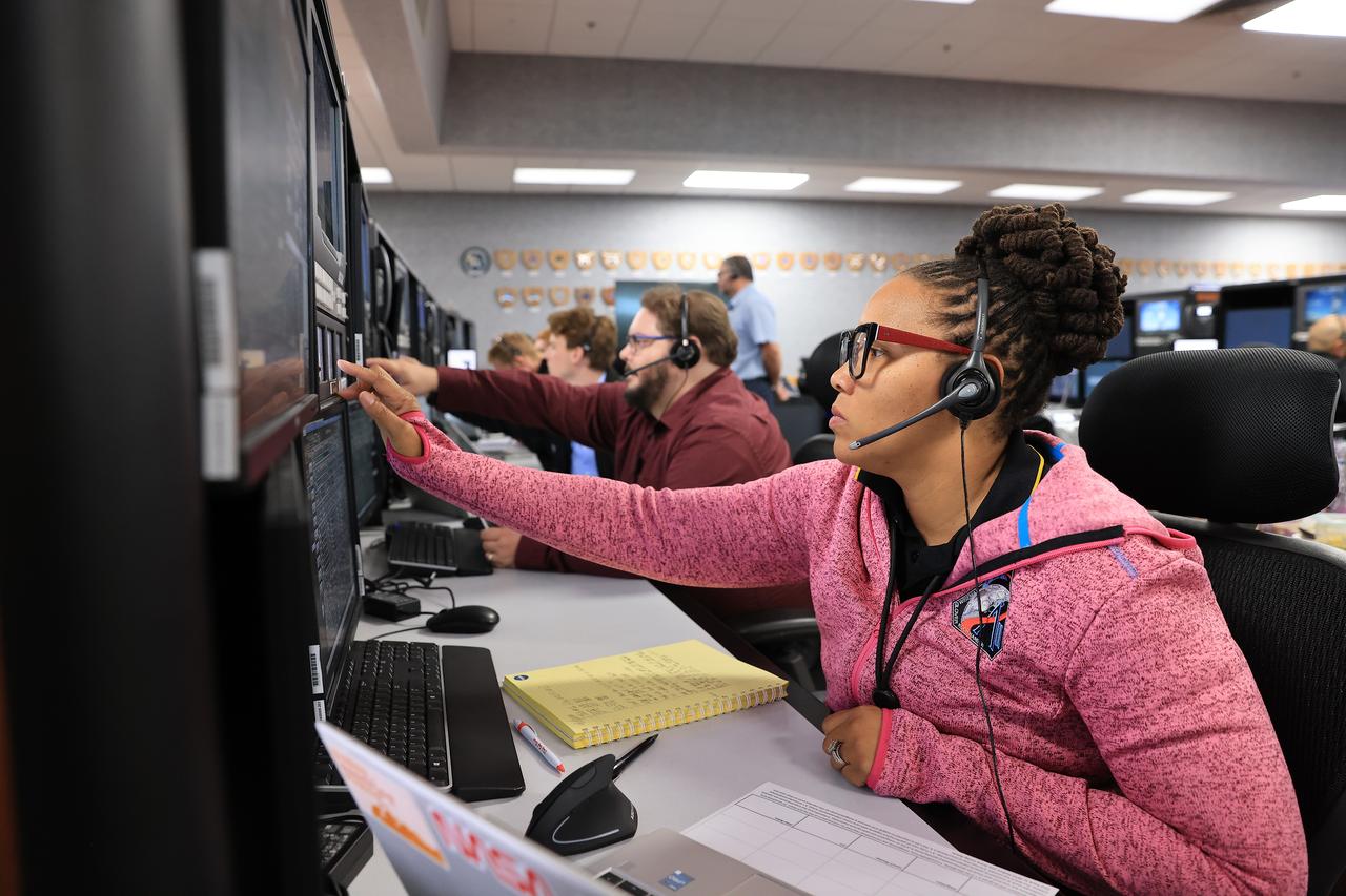 Teams at NASA’s Kennedy Space Center in Florida participate in the first joint integrated launch countdown simulation for Artemis II inside Firing Room 1 of the Launch Control Center on Thursday, Sept. 11, 2025. The training exercise involved engineers from Kennedy, Marshall Space Flight Center in Huntsville, Alabama, and Johnson Space Center in Houston coming together to rehearse all aspects of the launch countdown, from cryogenic loading – filling tanks in the SLS (Space Launch System) rocket’s core stage with liquid hydrogen and liquid oxygen – to liftoff. These simulations will help certify that the launch team is ready for Artemis II – the first crewed Artemis mission that will send four astronauts around the Moon and back.