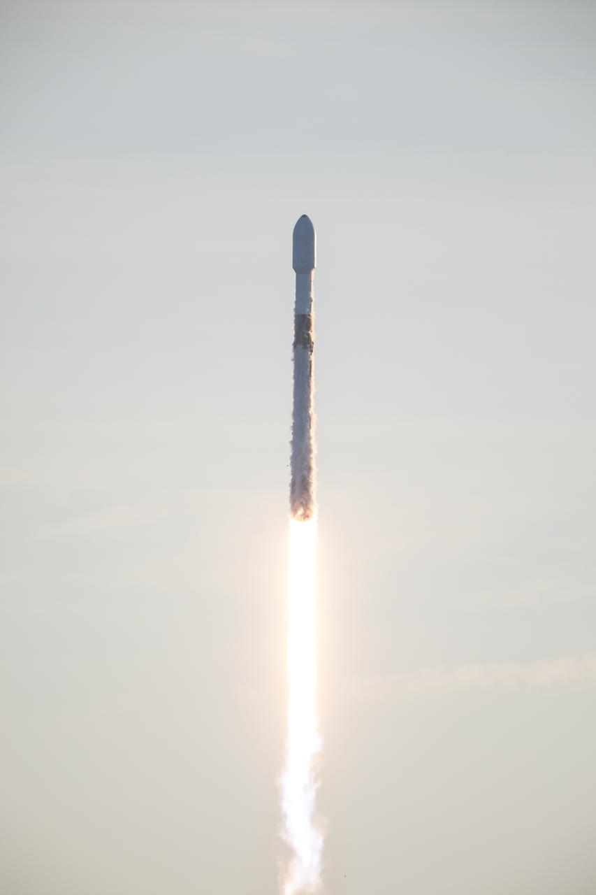 A SpaceX Falcon 9 rocket carrying NASA’s IMAP (Interstellar Mapping and Acceleration Probe), the agency’s Carruthers Geocorona Observatory, and National Oceanic and Atmospheric Administration’s (NOAA) Space Weather Follow On–Lagrange 1 (SWFO-L1) spacecraft lifts off from Launch Complex 39A at NASA’s Kennedy Space Center in Florida at 7:30 a.m. EDT Wednesday, Sept. 24, 2025. The missions will each focus on different effects of the solar wind — the continuous stream of particles emitted by the Sun — and space weather — the changing conditions in space driven by the Sun — from their origins at the Sun to their farthest reaches billions of miles away at the edge of our solar system.
