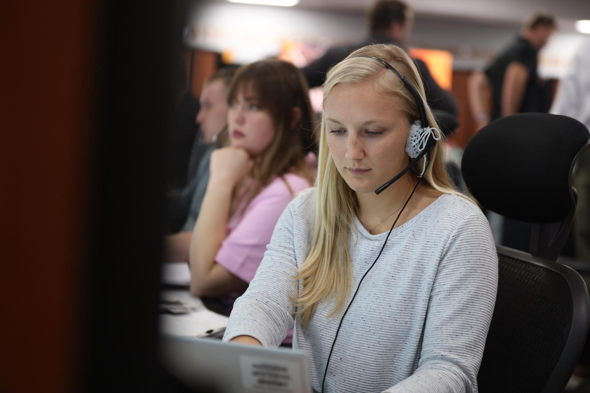 Members of the Artemis launch team participate in an Artemis II launch countdown simulation inside Firing Room 1 in the Launch Control Center at NASA’s Kennedy Space Center in Florida on Wednesday, Oct. 8, 2025. The simulations go through launch day scenarios to help launch team members test software and make adjustments if needed during countdown operations. For Artemis II, four astronauts will venture around the Moon, the first crewed mission on NASA’s path to establishing a long-term presence for science and exploration through Artemis.