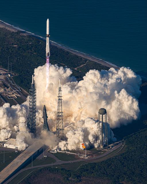 NASA image: NASA's ESCAPADE Launch on Blue Origin's NG-2