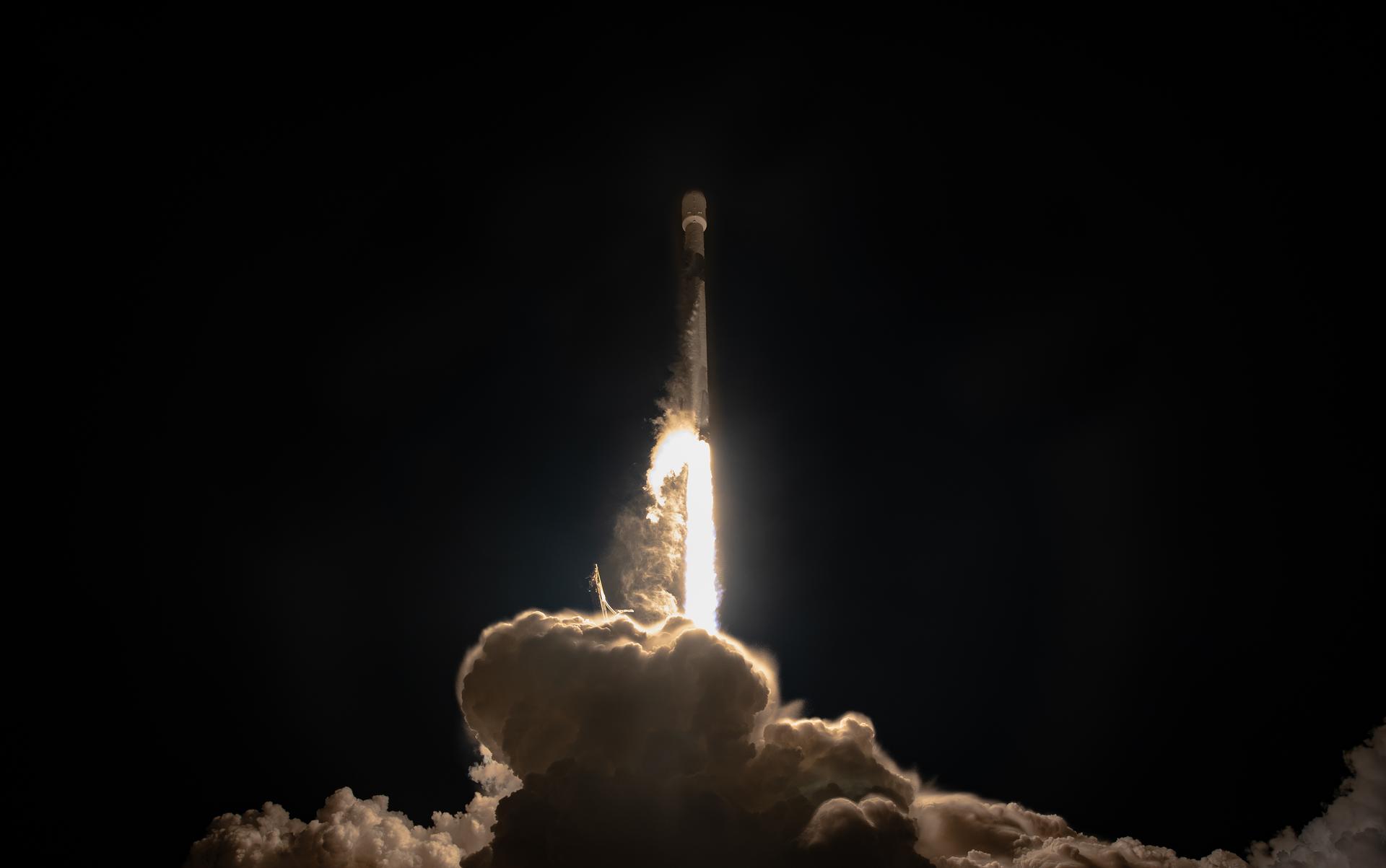 A SpaceX Falcon 9 rocket carrying the international Sentinel-6B spacecraft lifts off from Space Launch Complex 4 East at Vandenberg Space Force Base in California at 9:21 p.m. PST Sunday, Nov. 16, 2025. A collaboration between NASA, ESA (European Space Agency), EUMETSAT (European Organisation for the Exploitation of Meteorological Satellites), and the National Oceanic and Atmospheric Administration (NOAA), Sentinel-6B is designed to measure sea levels down to roughly an inch for about 90% of the world’s oceans.