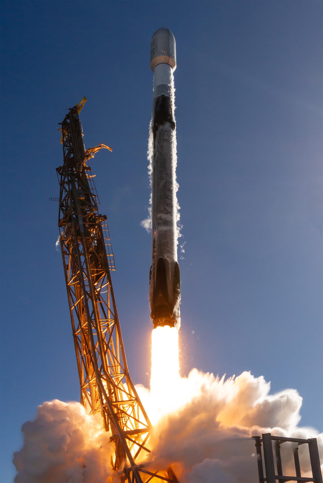 A SpaceX Falcon 9 rocket carrying NASA’s R5-S7 (Realizing Rapid, Reduced-cost high-Risk Research project Spacecraft 7) CubeSat along with several other satellites as part of the company’s Transporter-15 mission lifts off from Space Launch Complex 4 East at Vandenberg Space Force Base in California at 10:44 a.m. PST Friday, Nov. 28, 2025. The latest in a series of spacecraft, R5-S7 will explore ways to get multiple technology prototypes into low Earth orbit rapidly and at a low cost, accelerating the demonstration of these technologies in orbit and allowing engineers and scientists to more quickly prove them and make them available to NASA missions and other users.