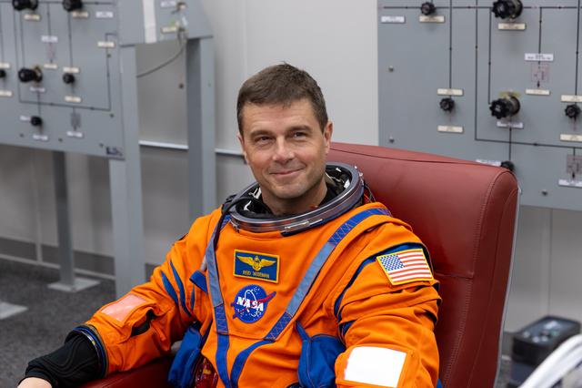 NASA image: Artemis II CDDT - Suit Up and Walkout