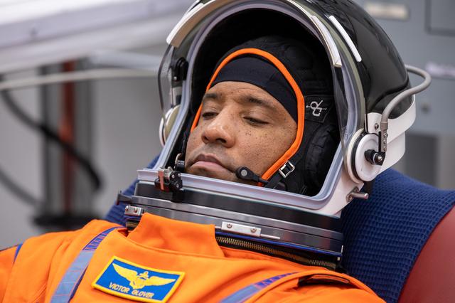 NASA image: Artemis II CDDT - Suit Up and Walkout