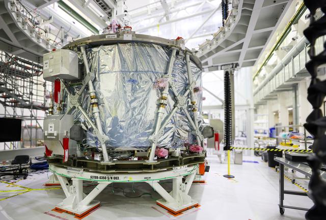 NASA image: Artemis IV - ESM4 arrival to the IOZ