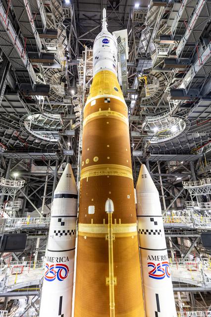 NASA image: Artemis II  Rollout