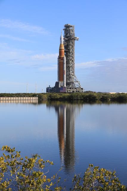 NASA’s crawler-transporter 2 carrying the agency’s Artemis II SLS (Space Laun...