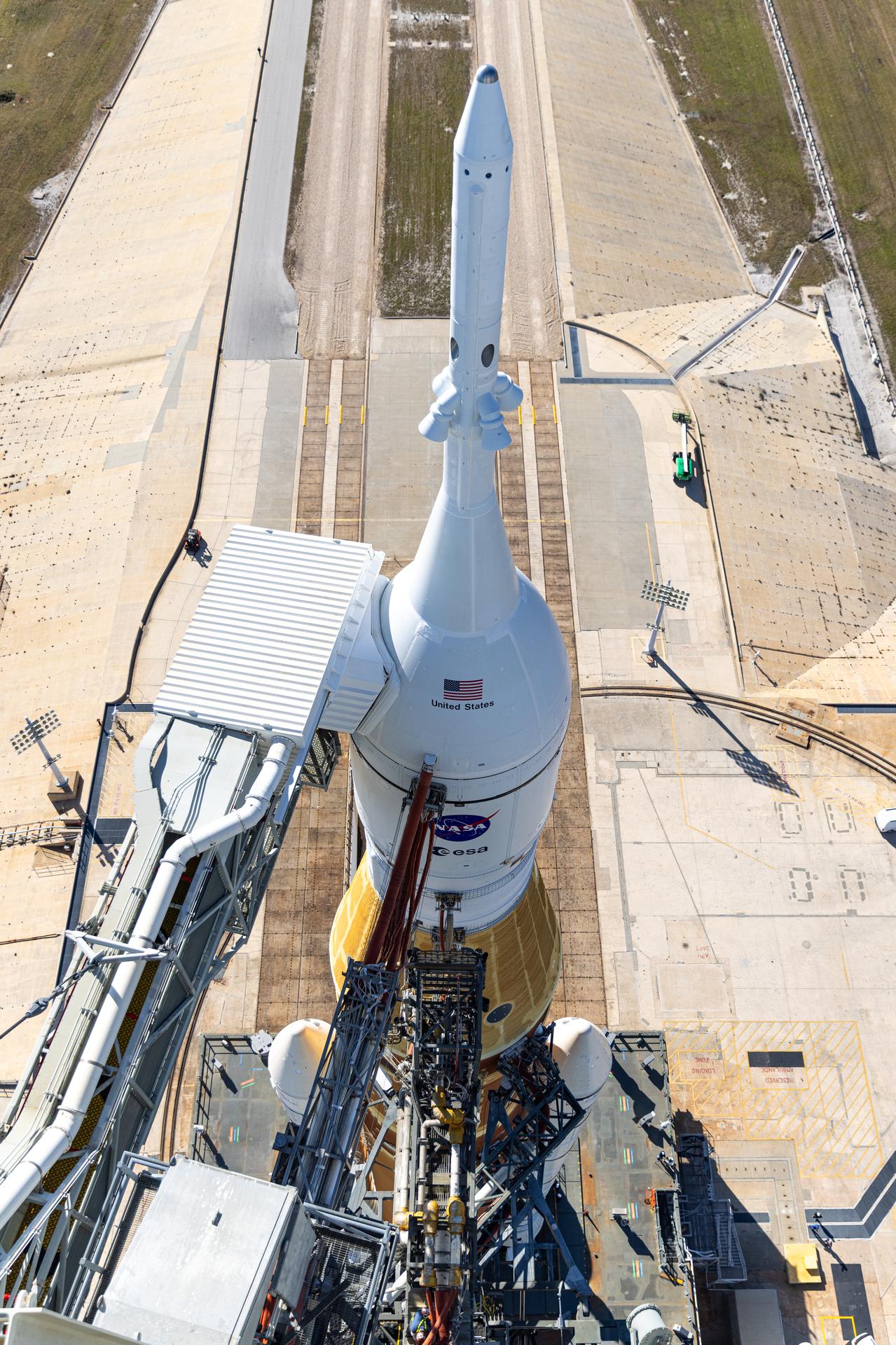 A closeup view of the crew access arm connected to NASA’s Orion spacecraft with the launch abort system atop NASA’s Artemis II SLS (Space Launch System) rocket at Launch Complex 39B at NASA’s Kennedy Space Center in Florida on Tuesday, Jan. 20, 2026. The Artemis II test flight will take Commander Reid Wiseman, Pilot Victor Glover, and Mission Specialist Christina Koch from NASA, and Mission Specialist Jeremy Hansen from the CSA (Canadian Space Agency), on a 10-day journey no earlier than 6:24 p.m. EDT on Wednesday, April 1. 