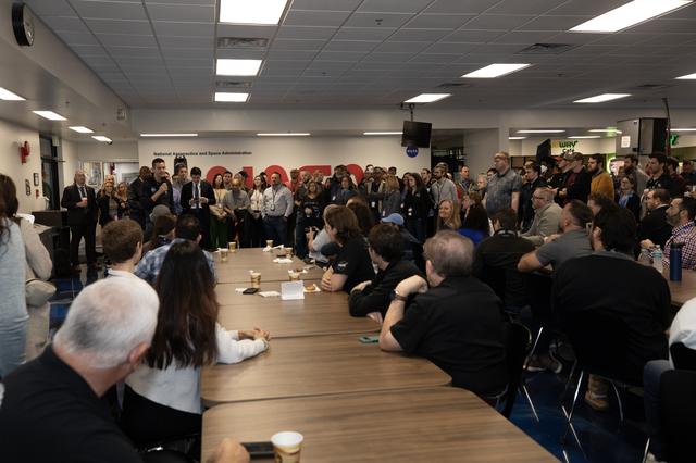 NASA image: Administrator Talks with EGS Team