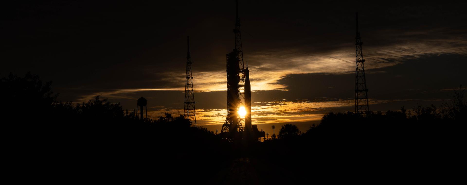 The Sun rises as NASA’s Artemis II SLS (Space Launch System) rocket and Orion spacecraft stand vertical at Launch Complex 39B at NASA’s Kennedy Space Center in Florida on Wednesday, Jan. 28, 2026. The Artemis II test flight will take Commander Reid Wiseman, Pilot Victor Glover, and Mission Specialist Christina Koch from NASA and Mission Specialist Jeremy Hansen from the CSA (Canadian Space Agency), around the Moon and back to Earth no later than April 2026.