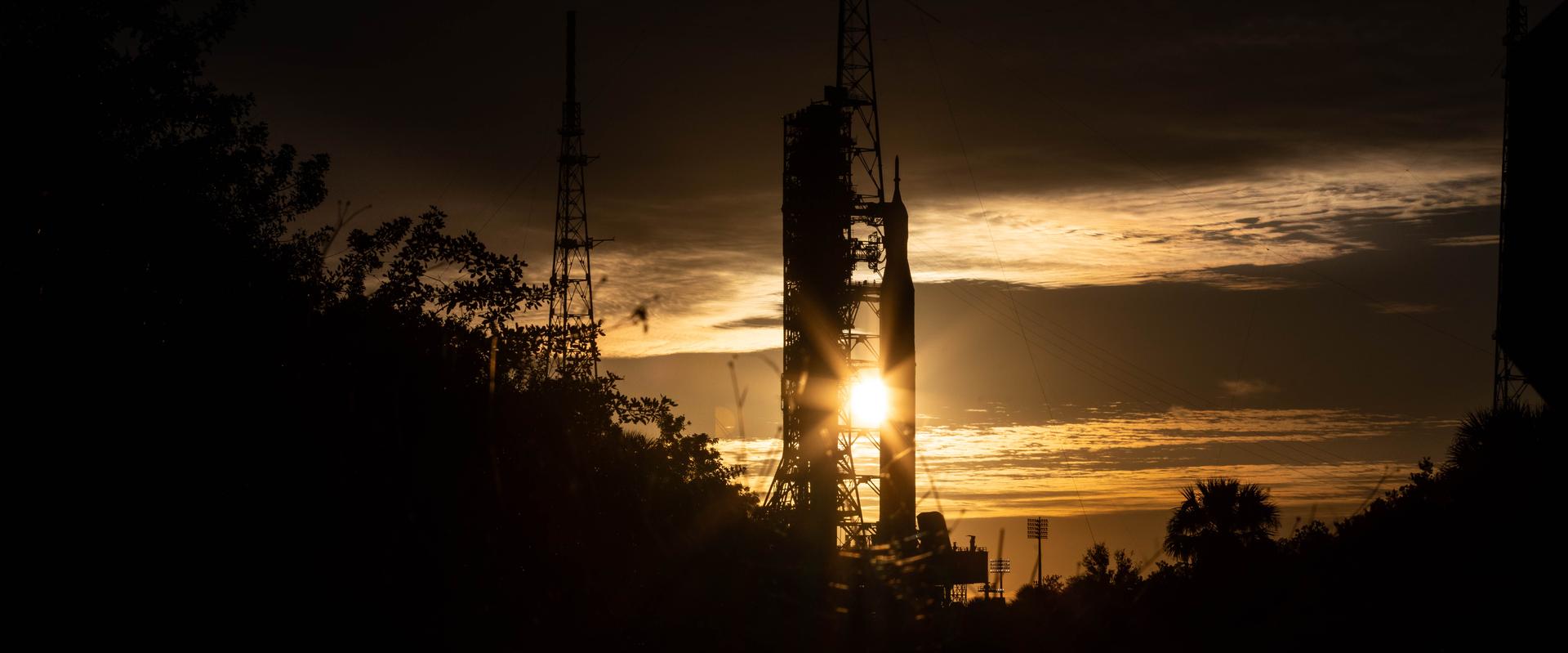 The Sun rises as NASA’s Artemis II SLS (Space Launch System) rocket and Orion spacecraft stand vertical at Launch Complex 39B at NASA’s Kennedy Space Center in Florida on Wednesday, Jan. 28, 2026. The Artemis II test flight will take Commander Reid Wiseman, Pilot Victor Glover, and Mission Specialist Christina Koch from NASA and Mission Specialist Jeremy Hansen from the CSA (Canadian Space Agency), around the Moon and back to Earth no later than April 2026.