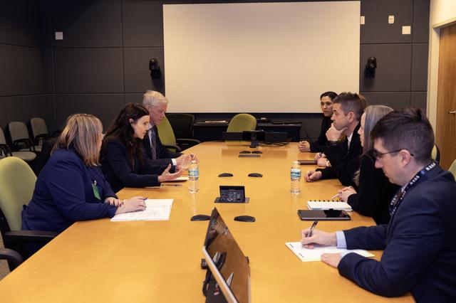 NASA image: Artemis II WDR Administrator Jared Isaacman meets with President
