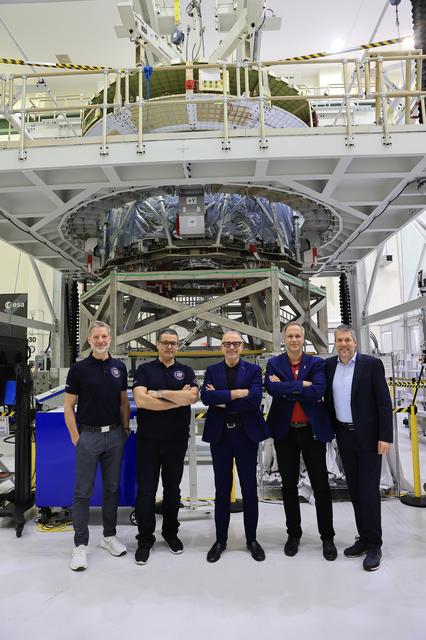 NASA image: ESA IOZ Tour O&C High Bay