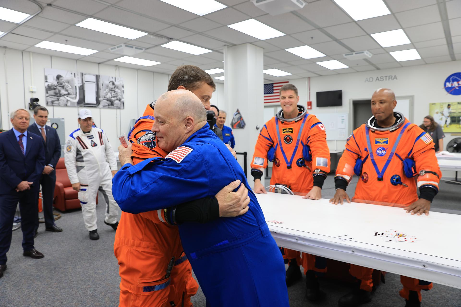Artemis II crew members play the traditional card game with NASA astronaut chief Scott Tingle, inside the Neil A. Armstrong Operations and Checkout Building at the agency’s Kennedy Space Center in Florida on Wednesday, April 1, 2026, ahead of the Artemis II test flight. The mission will take Artemis II Commander Reid Wiseman, Pilot Victor Glover, and Mission Specialist Christina Koch from NASA, along with Mission Specialist Jeremy Hansen from the CSA (Canadian Space Agency), on a 10-day journey around the Moon and back aboard NASA’s SLS (Space Launch System) rocket and Orion spacecraft with a two hour launch window opening at 6:24 p.m. EDT from Launch Complex 39B at NASA Kennedy. 