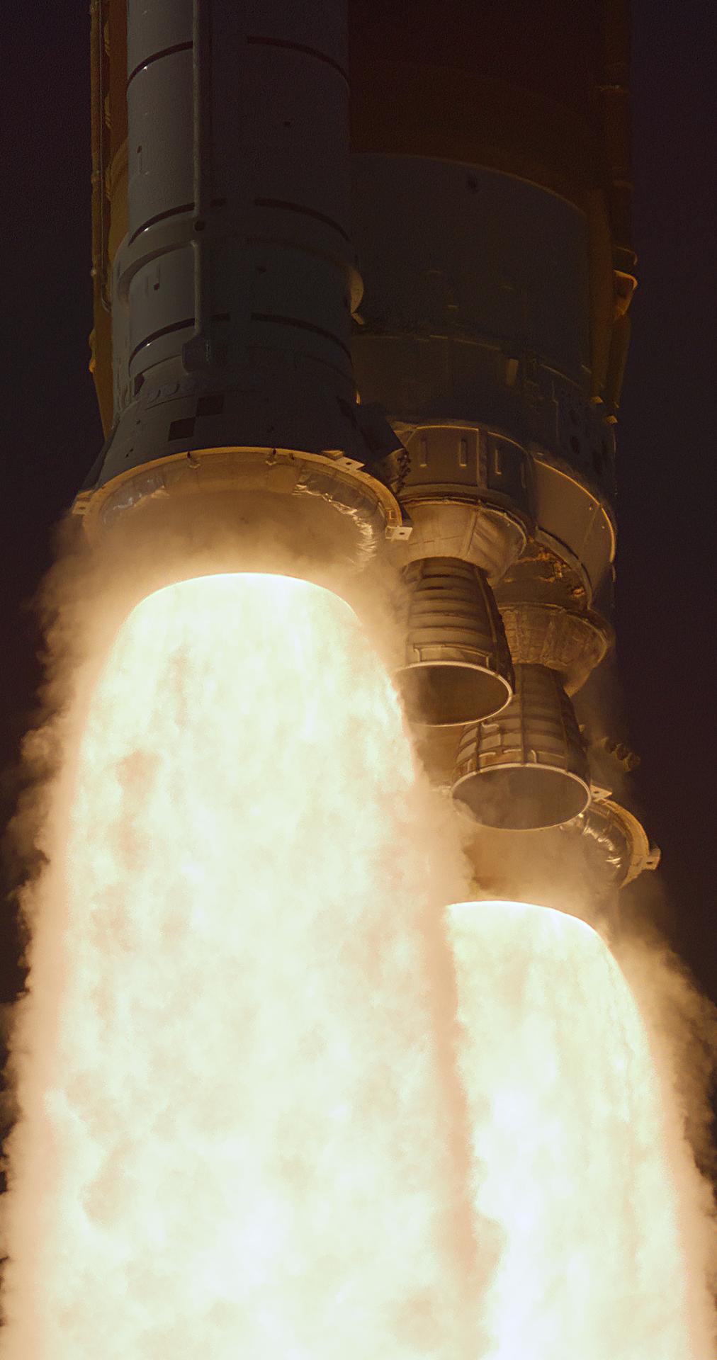 NASA’s SLS (Space Launch System) rocket with the Orion spacecraft carrying Artemis II Commander Reid Wiseman, Pilot Victor Glover, and Mission Specialist Christina Koch from NASA, along with Mission Specialist Jeremy Hansen from the CSA (Canadian Space Agency), lifts off at 6:35 p.m. EDT on Wednesday, April 1, 2026, from Launch Complex 39B at NASA’s Kennedy Space Center in Florida. The Artemis II test flight will take the crew members on a 10-day journey around the Moon and back.
