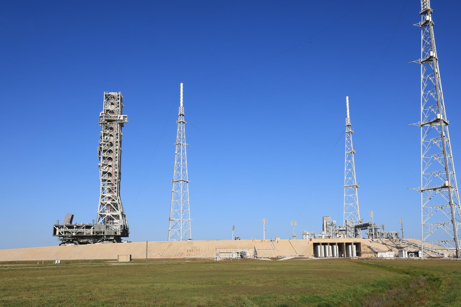 NASA’s mobile launcher 1 begins its approximately 4-mile trek from Launch Complex 39B to the Vehicle Assembly Building at the agency’s Kennedy Space Center in Florida on Thursday, April 16, 2026, in preparation for Artemis III stacking operations. Teams will perform checkouts, inspections, and data analysis, and make repairs to the tower that saw damage during liftoff of the Artemis II test flight.  