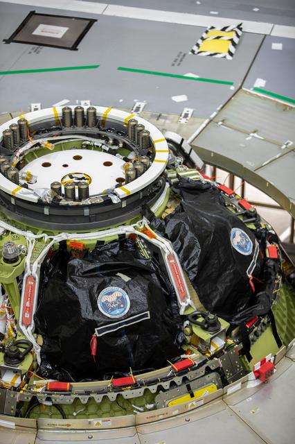 Artemis III Orion Crew and Service Module Mate