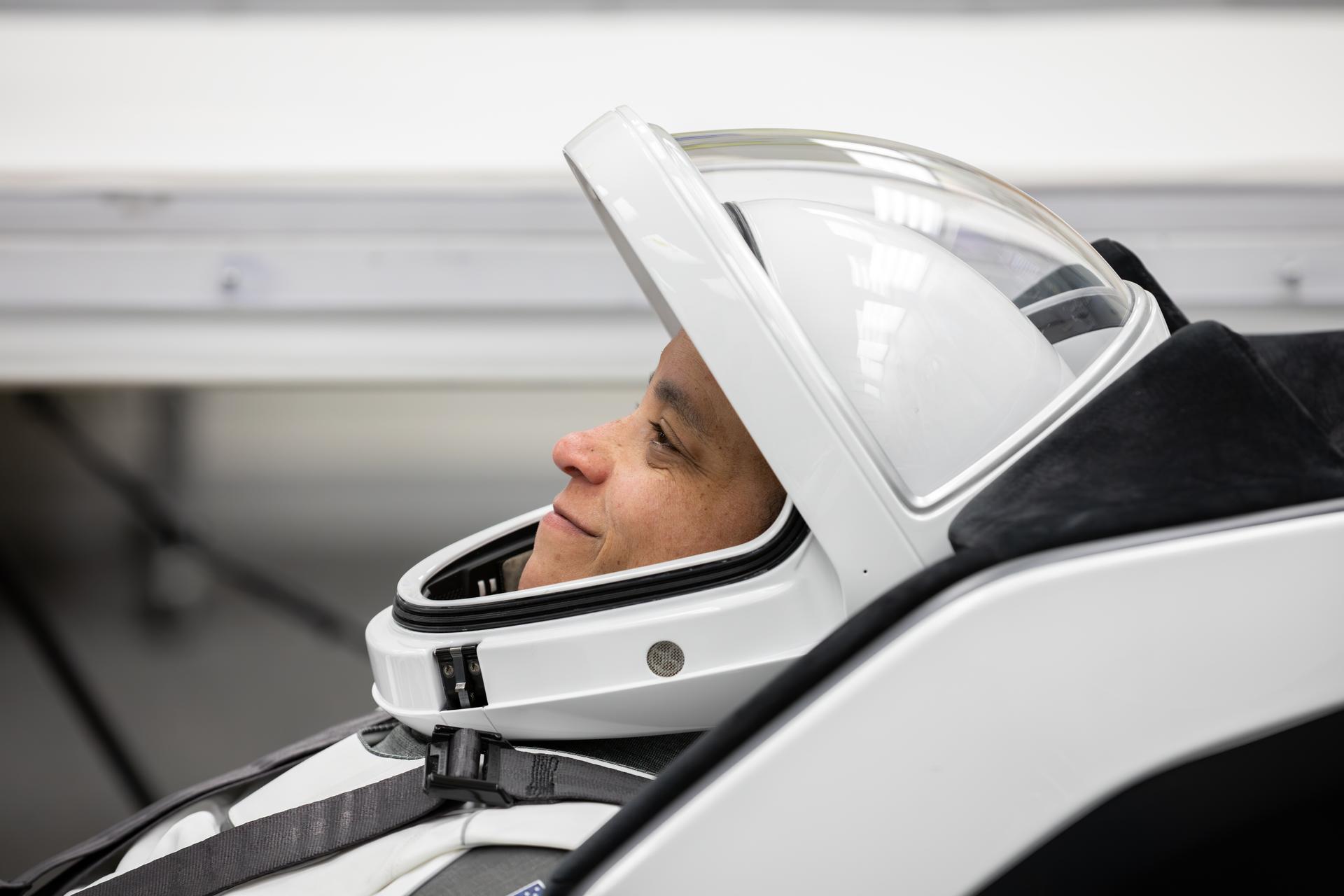 NASA astronaut Jessica Watkins conducts leak checks for her SpaceX spacesuit inside the crew suit-up room in the Neil A. Armstrong Operations and Checkout Building at the agency’s Kennedy Space Center in Florida ahead of launch of NASA’s SpaceX Crew-13 mission to the International Space Station on Thursday, Oct. 1, 2026. Watkins and fellow NASA astronaut Luke Delaney, along with CSA (Canadian Space Agency) astronaut Joshua Kutryk, and Roscosmos cosmonaut Sergey Teteryatnikov are scheduled to lift off aboard SpaceX’s Dragon spacecraft and Falcon 9 rocket no earlier than 11:10 a.m. EDT, from Space Launch Complex 40 at Cape Canaveral Space Force Station in Florida.