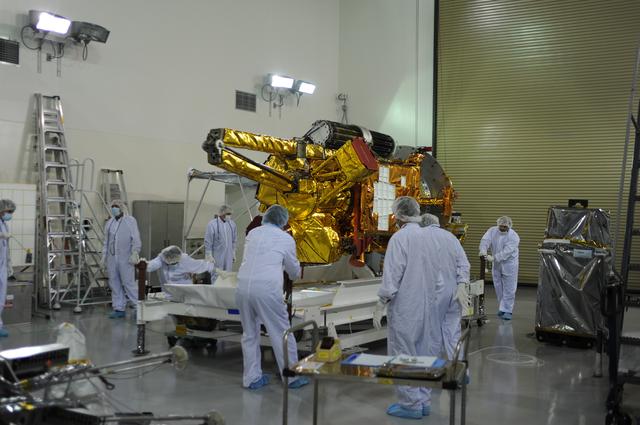 NASA image: SMAP Lift to CR