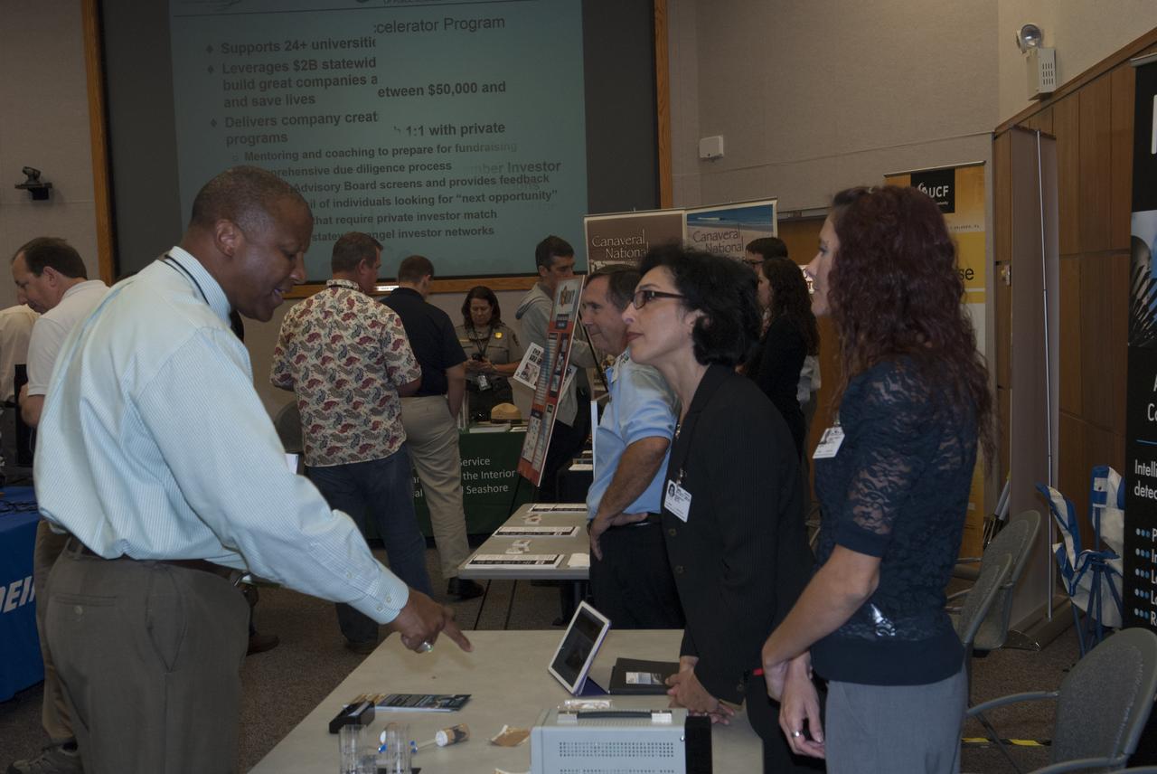 Vendors at the CPD Innovation Expo Showcase with speaker Janet Petro.