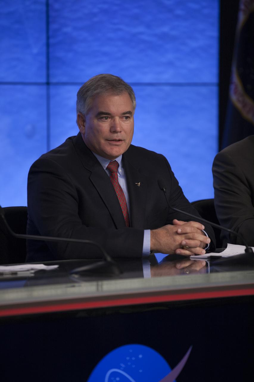 In the Kennedy Space Center’s Press Site auditorium, members of the news media are briefed on the upcoming Orion flight test by Bryan Austin, Lockheed Martin mission manager. Orion is the exploration spacecraft designed to carry astronauts to destinations not yet explored by humans, including an asteroid and Mars. It will have emergency abort capability, sustain the crew during space travel and provide safe re-entry from deep space return velocities. The first unpiloted flight test of Orion is scheduled to launch Dec. 4, 2014 atop a United Launch Alliance Delta IV Heavy rocket, and in 2018 on NASA’s Space Launch System rocket.