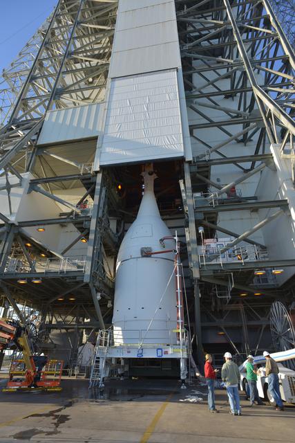 NASA image: Orion is Lifted for Mating with Delta IV