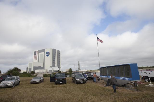 NASA image: The Historical Time Clock is Dismantled from the Press Site