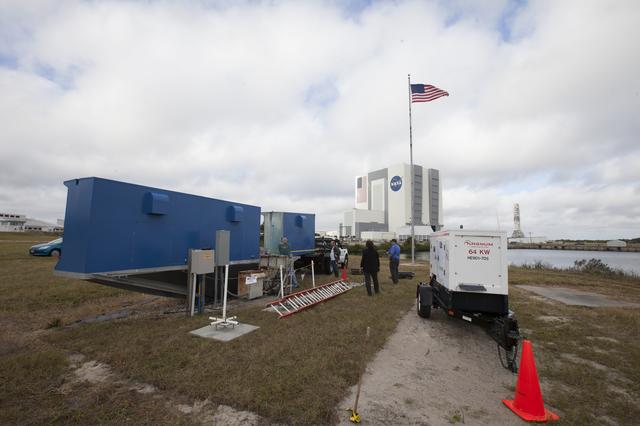 NASA image: The Historical Time Clock is Dismantled from the Press Site