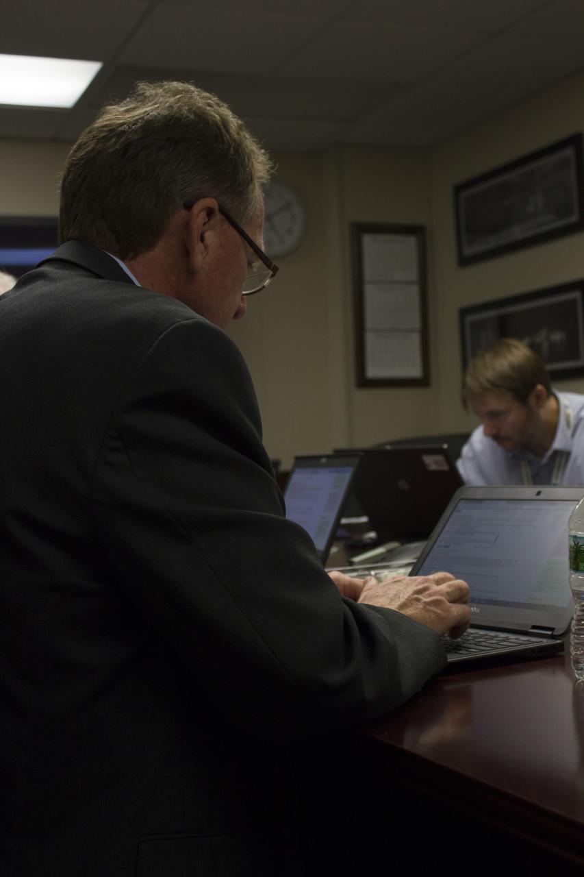 NASA managers participate in a live online Ask Me Anything, or AMA, session for reddit.com followers during Orion preflight activities at NASA Kennedy Space Center's News Center in Florida. At left, is Mike Bolger, Ground Systems Development and Operations program manager. Not shown, but also participating were Mark Geyer, Orion program manager, and Todd May, Space Launch System program manager. Discussion topics include Mars and technology.