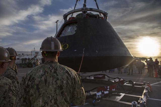 NASA image: Orion is Taken From Ship & Put in Shipping Container