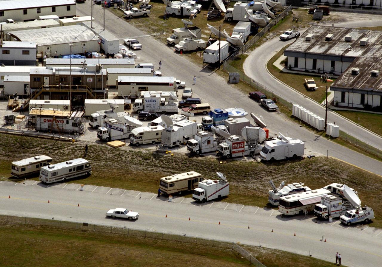 CAPE CANAVERAL, Fla. -- STS-26 PRE-LAUNCH ACTIVITIES – PRESS SITE AREA. Photo credit: NASA