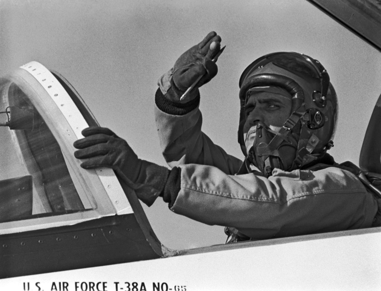 Apollo 17 Lunar Module Pilot Harrison H. Schmitt waves to ground crew personnel as he prepares to fly a T-38 jet aircraft today on a training flight over the Spaceport are to sharpen his flying skills.