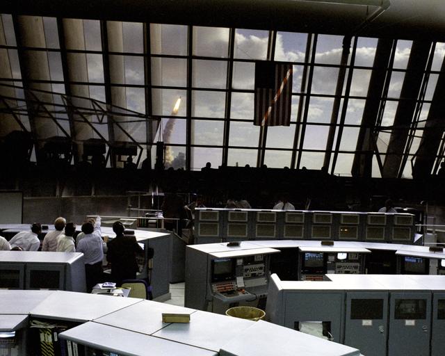 NASA image: KSC-90PC-0627