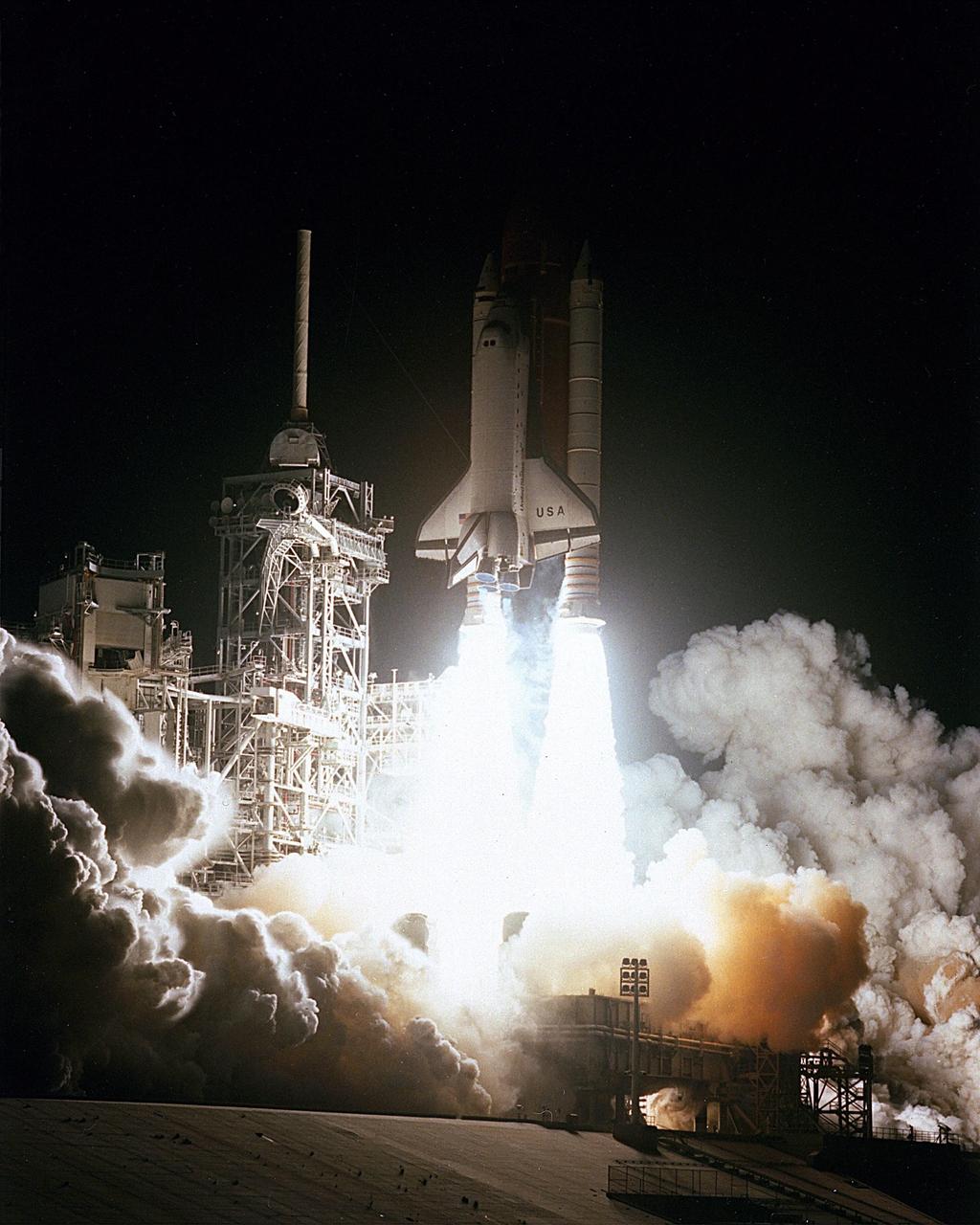 KENNEDY SPACE CENTR, FLA. --  STS-35: Columbia